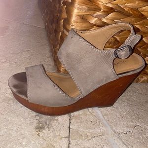 Lucky brand gray wedges
